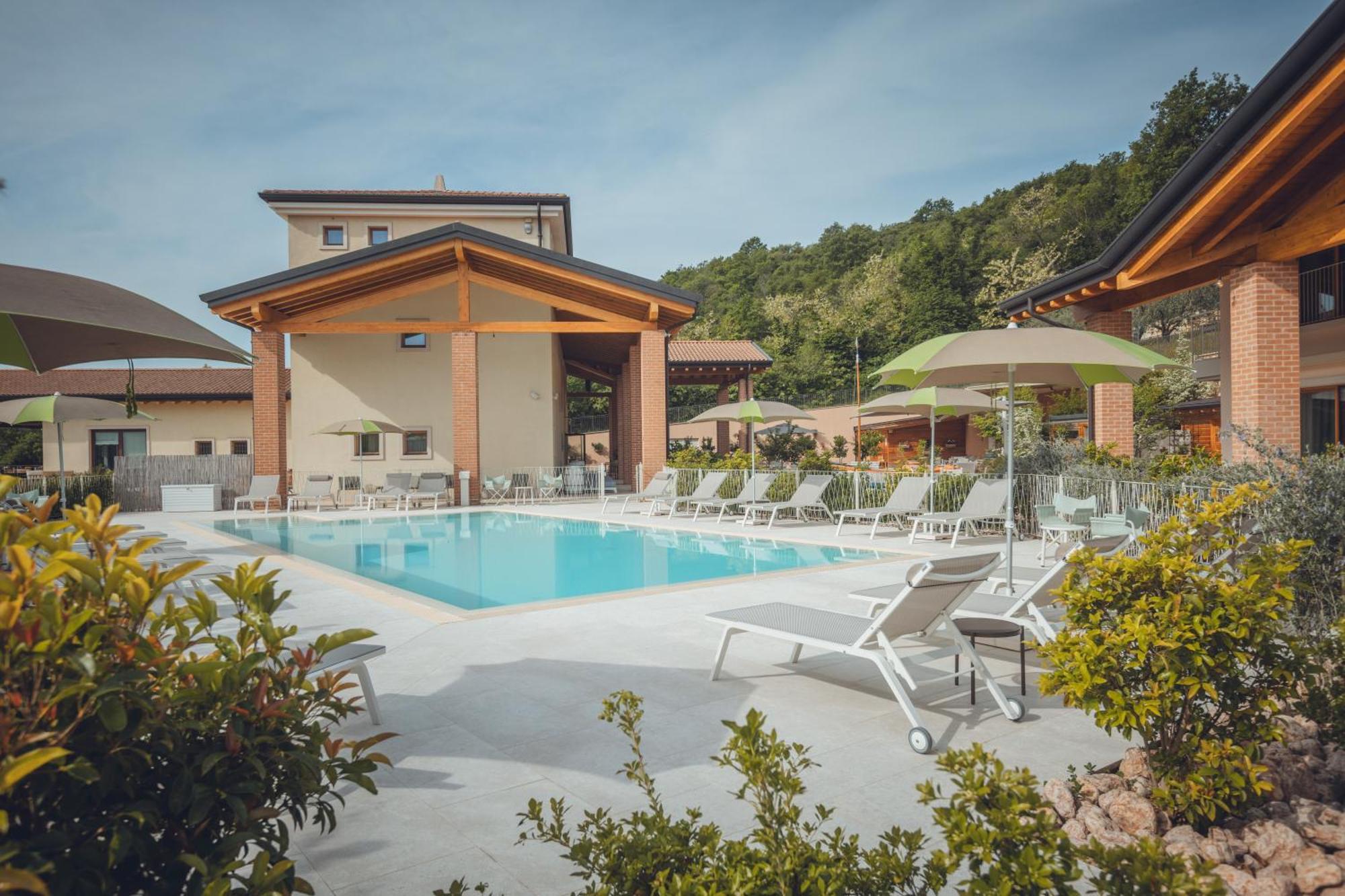 Agriturismo La Pertica Костермано Екстериор снимка